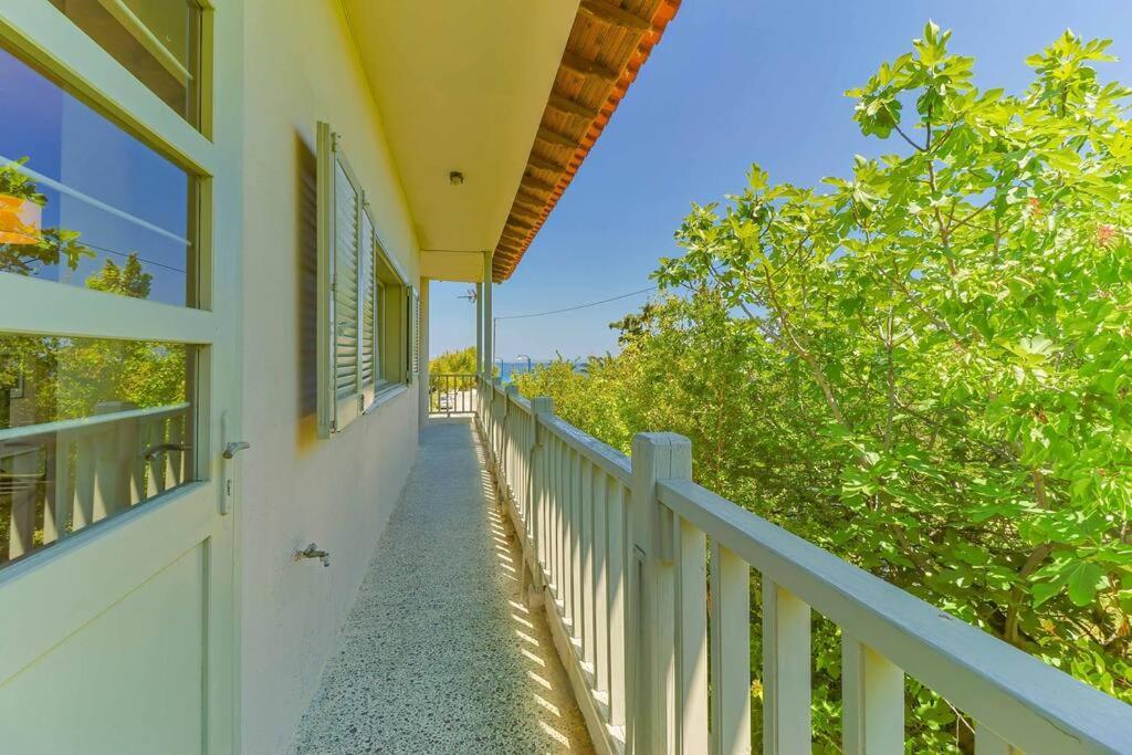 فيلا The Bright House By The Sea أفيتوس المظهر الخارجي الصورة
