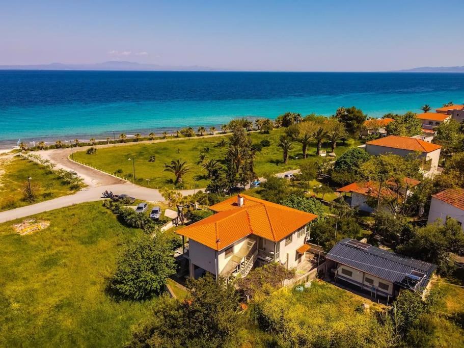 فيلا The Bright House By The Sea أفيتوس المظهر الخارجي الصورة